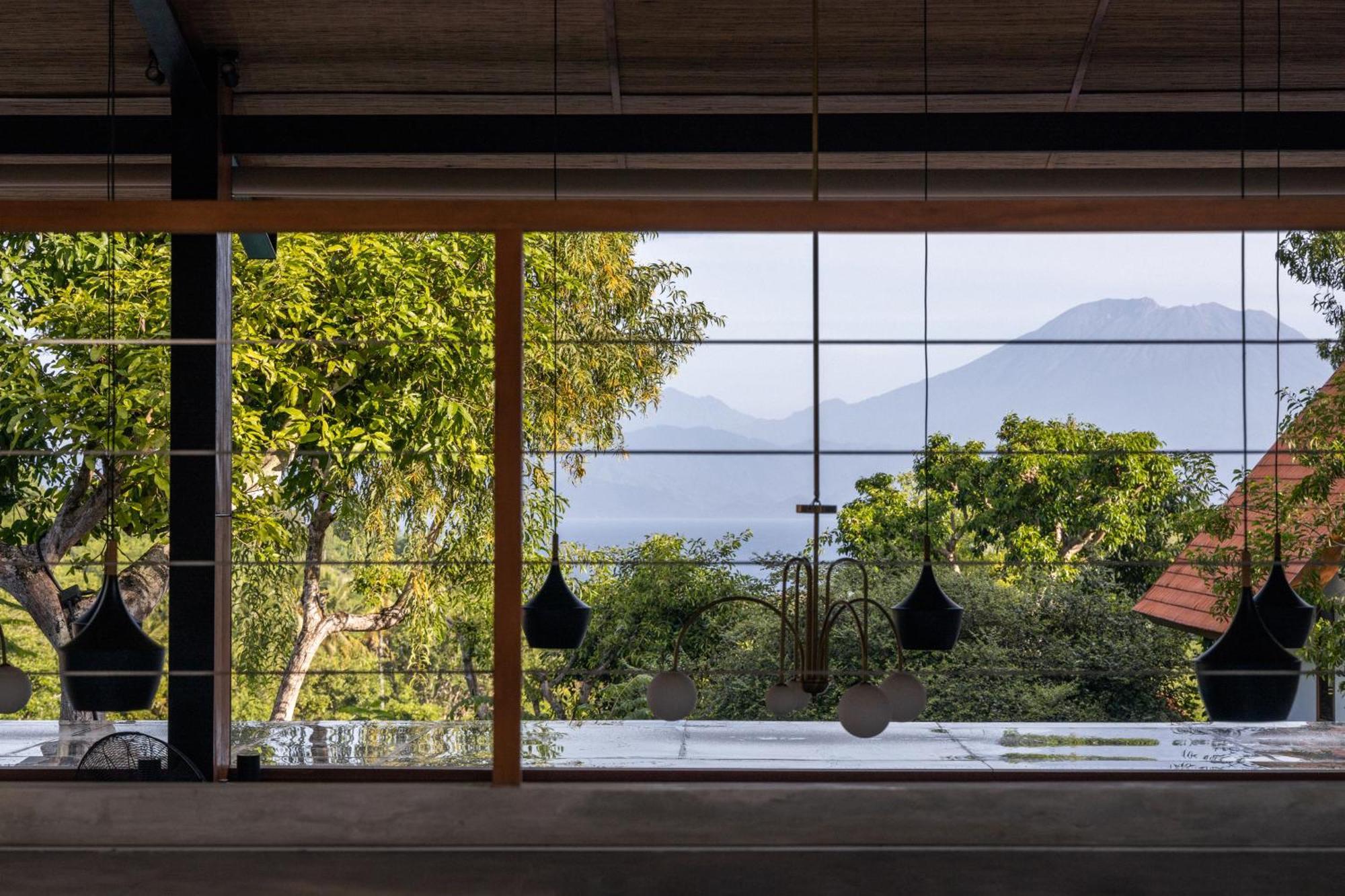 Deep Roots Dive & Yoga Resort Ped Exterior photo